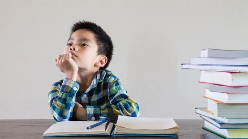 5 Dampak Anak Malas Belajar yang Tidak Bisa Dianggap Sepele