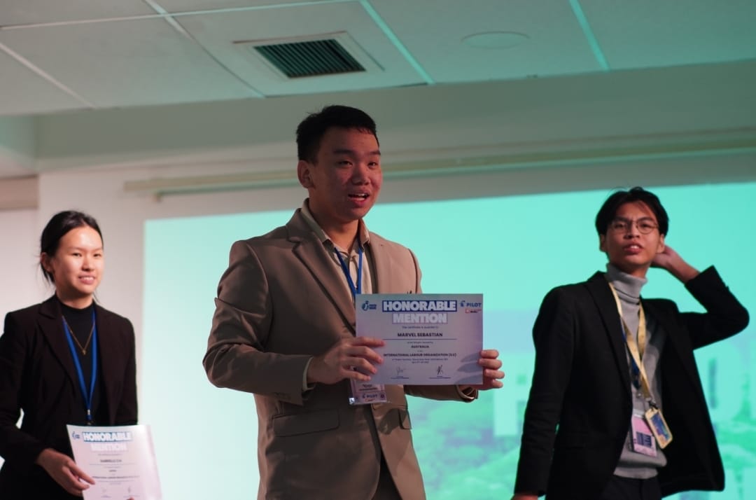 Prestasi Peserta Didik SMAK 1 dalam Lomba MUN