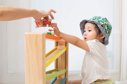 4 Cara Kecil Membangun Keterampilan Sosial Anak di Rumah