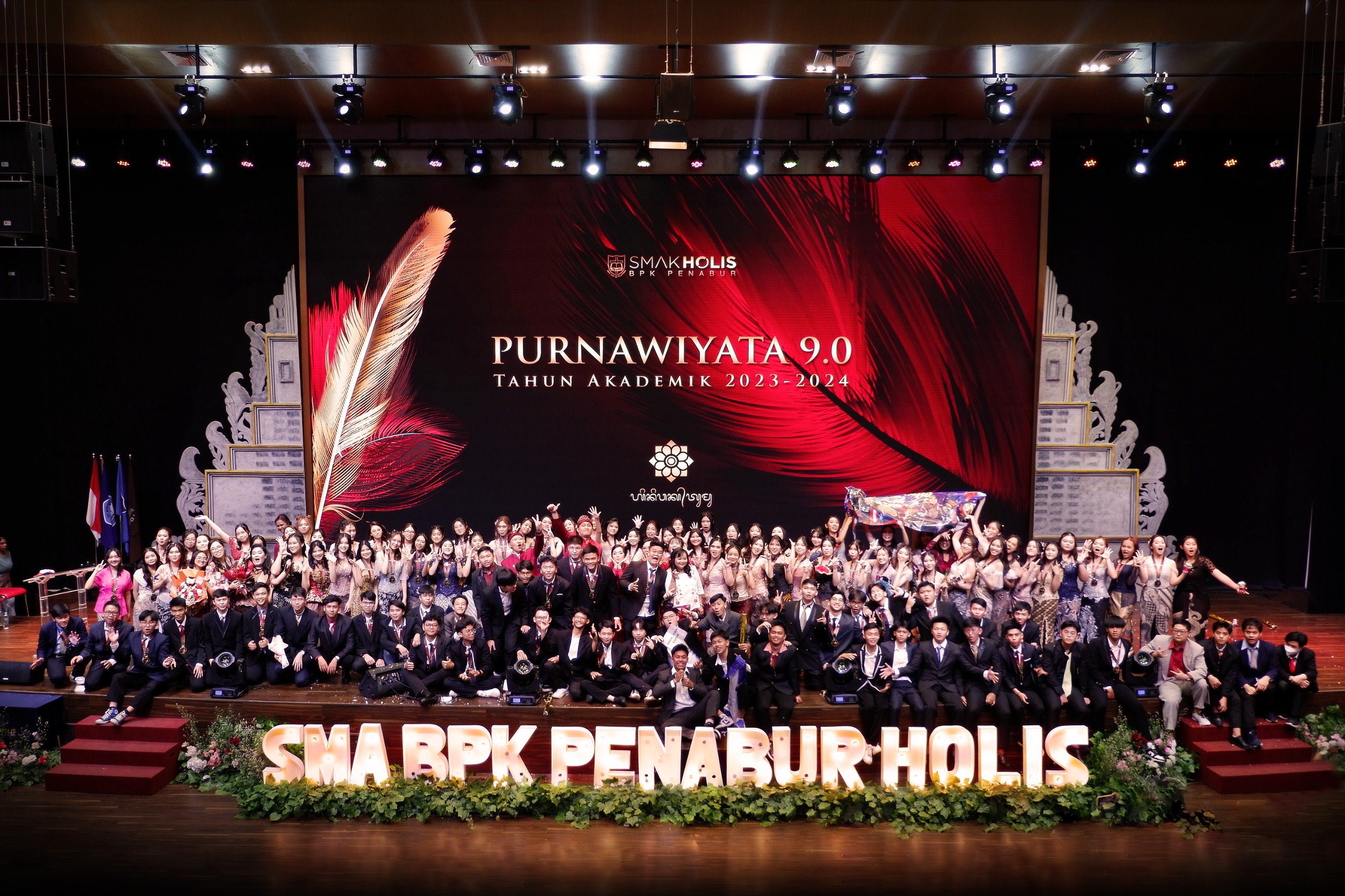 Pelaksanaan Graduation ke-9 SMA BPK PENABUR HOLIS