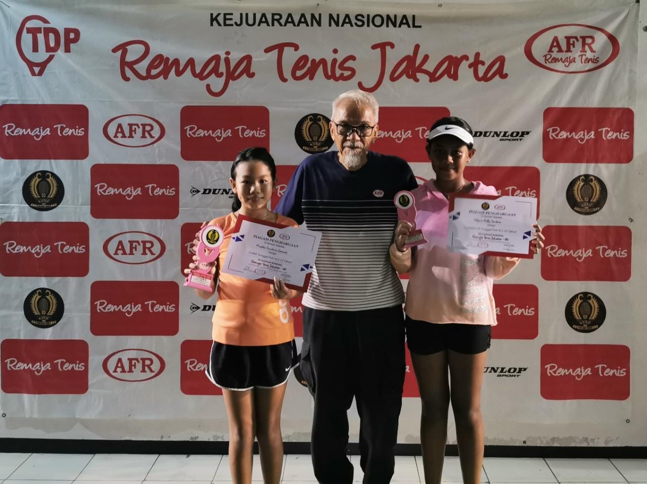 Siswa SDK 6 PENABUR Juara Nasional Tenis Remaja