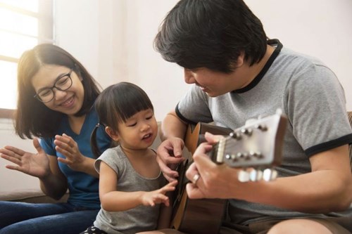 Bisa Meningkatkan Nilai di Sekolah, Ini Manfaat Musik Bagi Anak