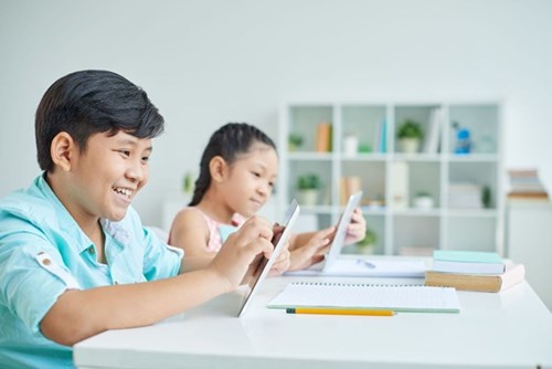 Tips Menjadikan Belajar Online Menyenangkan untuk Anak